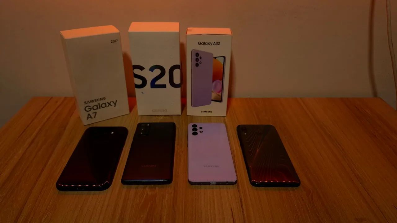 Celulares Samsung Galaxy variadas gerações (valores variados)