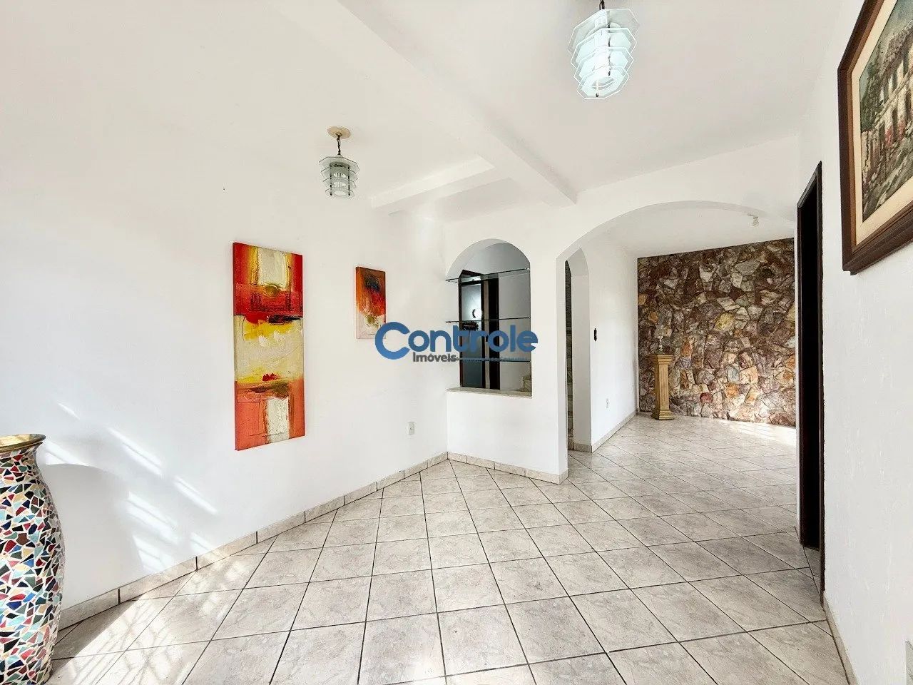 Casa com 05 dormitórios em Barreiros/SC! - Foto 4