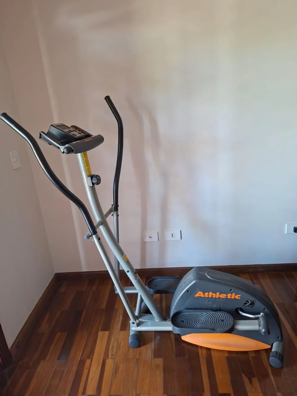 Elíptico / Transport Athletic Advanced 330E