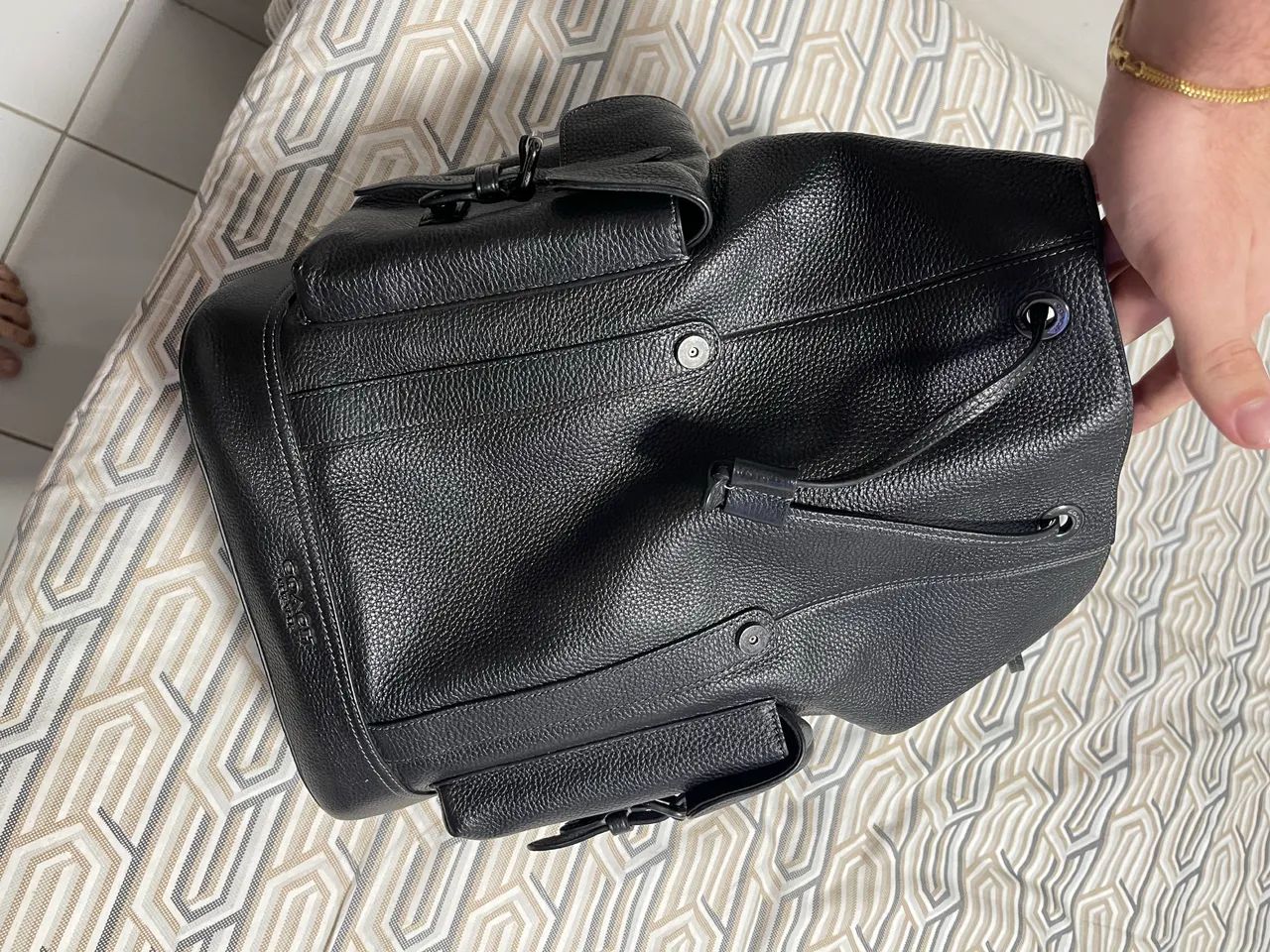 Mochila Coach Original em Couro Legítimo Preta - Foto 2