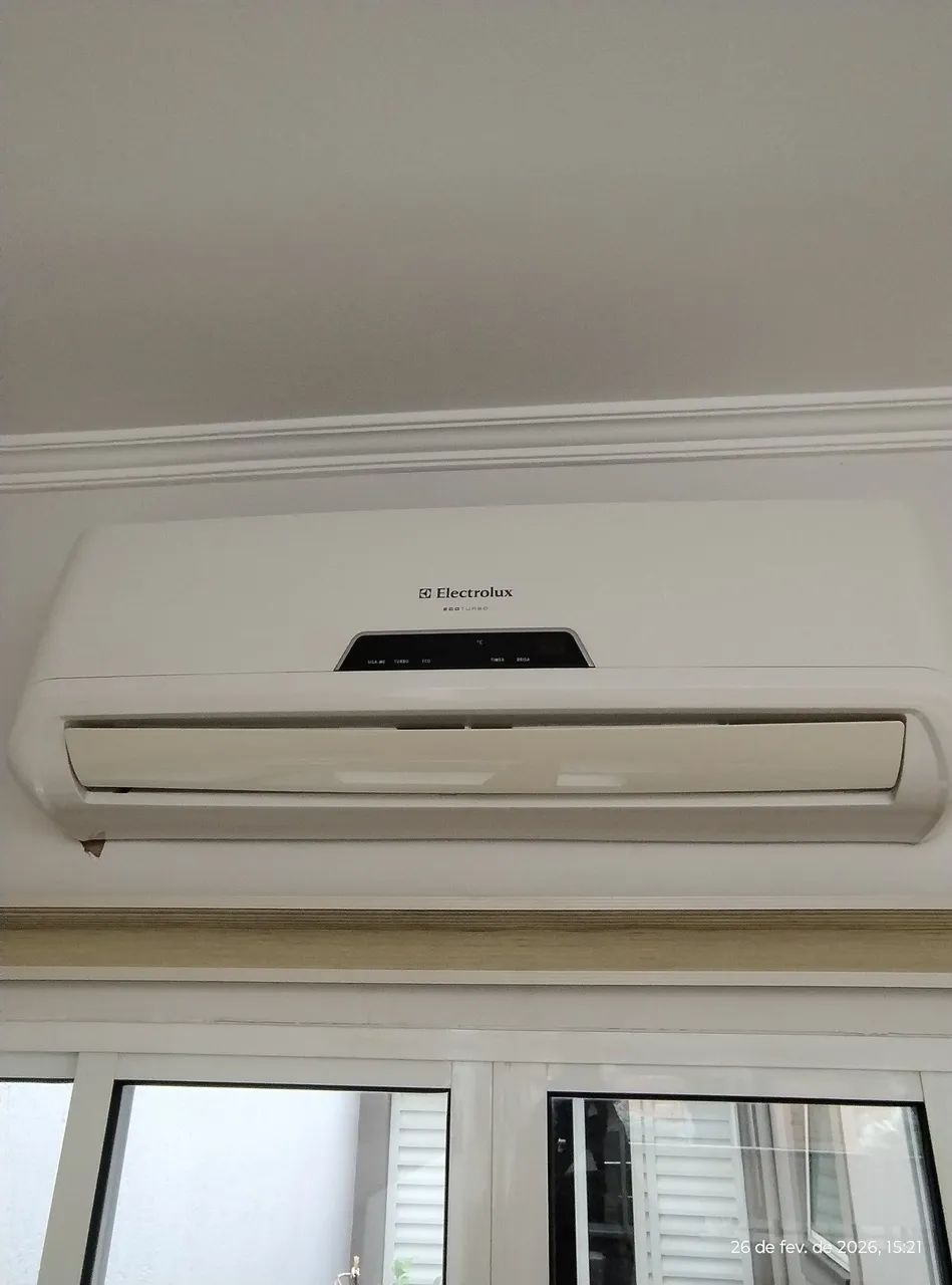 APARELHO DE AR CONDICIONADO ELECTROLUX SEMI-NOVO
