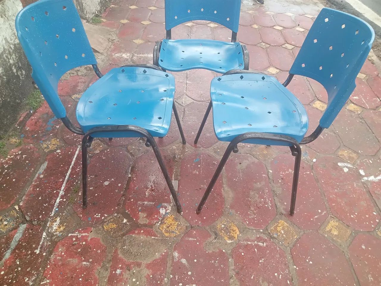 VENDO 3 CADEIRAS SEMI NOVAS - Foto 4