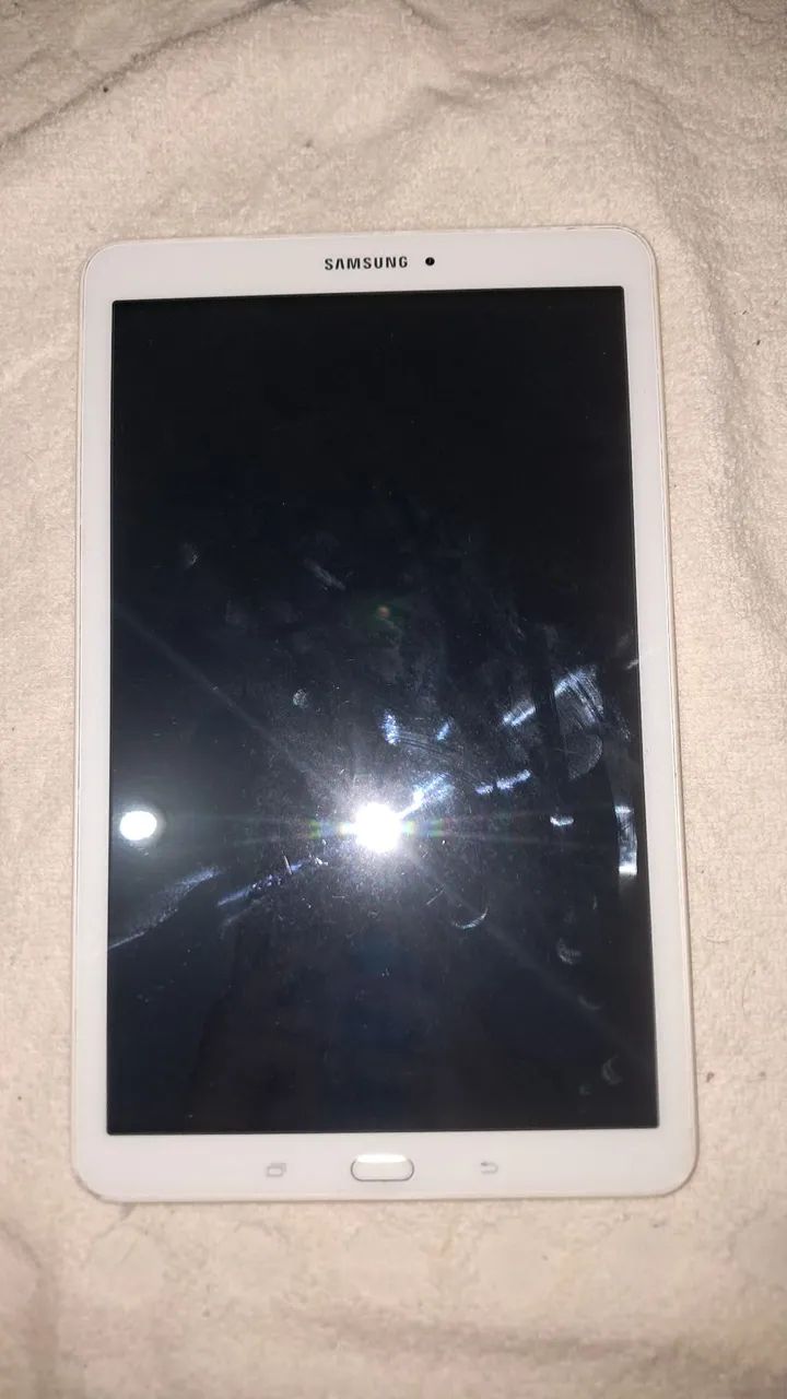 Samsung Galaxy Tab E - com defeito (não carrega) - Foto 2