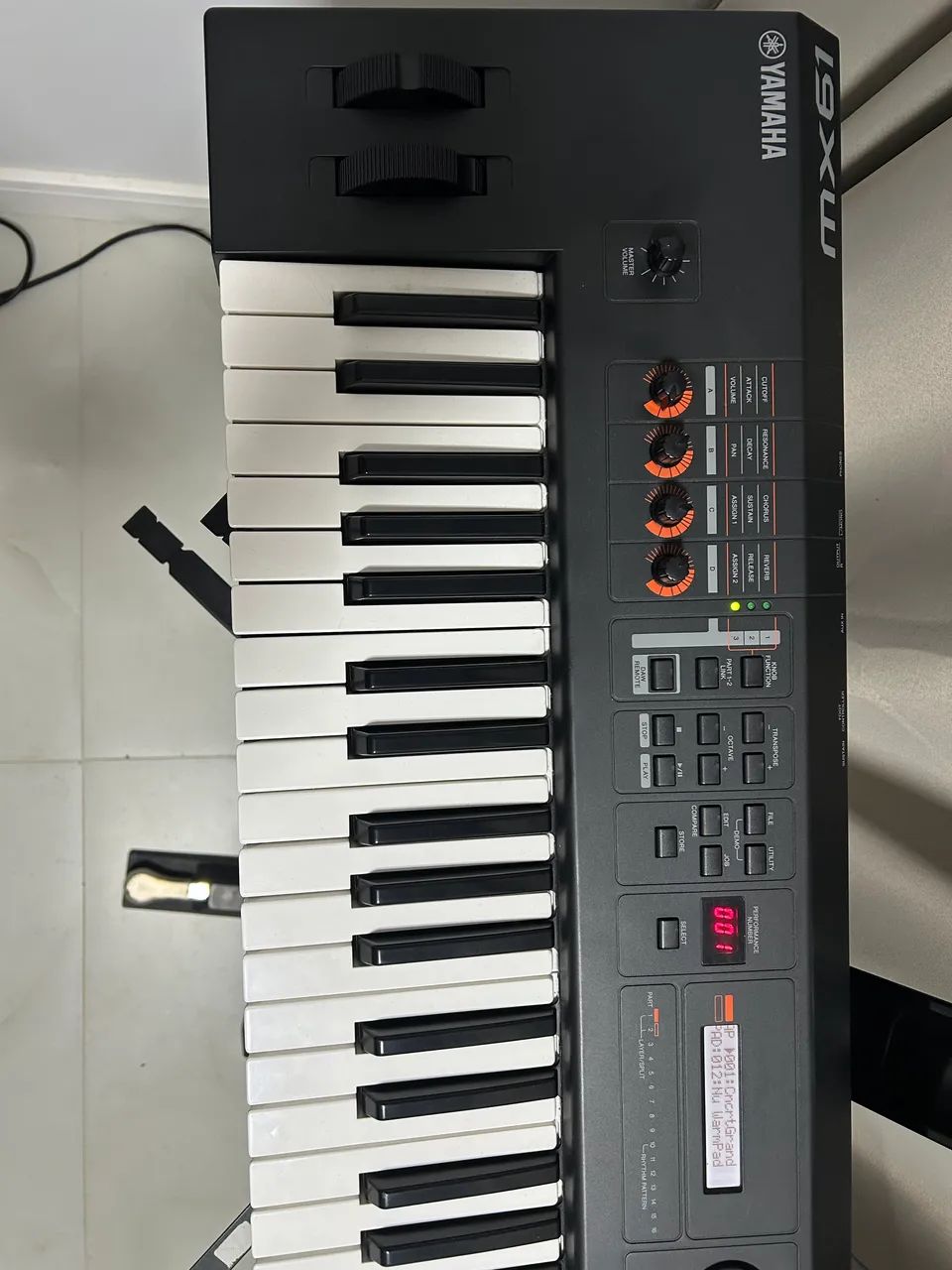 Teclado Yamaha MX61 V2 BK - Foto 2