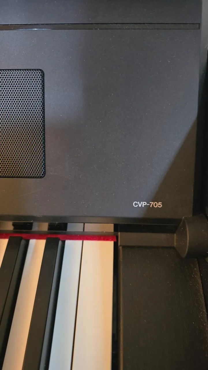 Piano Yamaha Clavinova CVP-705 - Estado de Novo - Foto 3