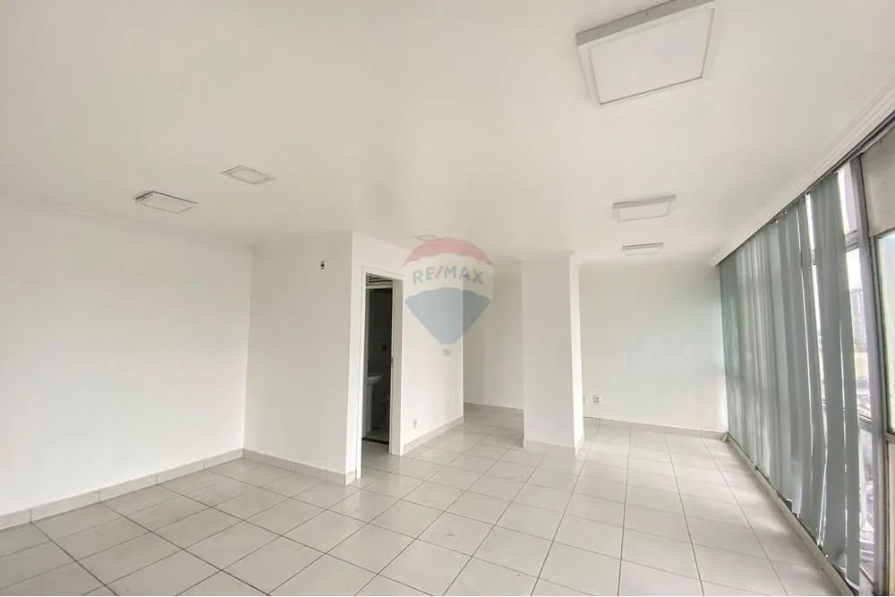Sala Comercial no Centro de Manaus, valor R$ 130.000,00, com 54m² - Foto 3