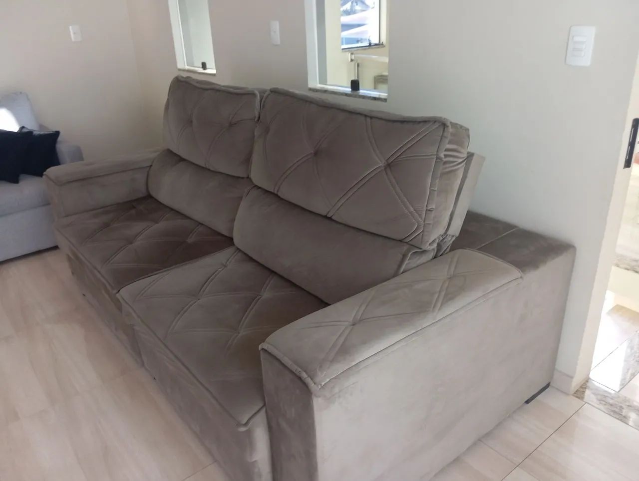 Vende-se lindo sofá semi-novo  - Foto 3