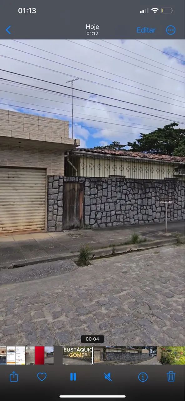 Aluga-se casa na cidade universitária 