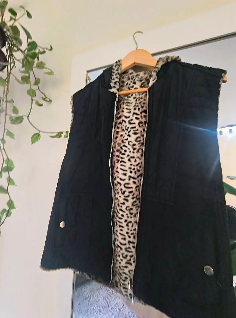 Desapego Roupas.  Colete inverno animal print  - Foto 2