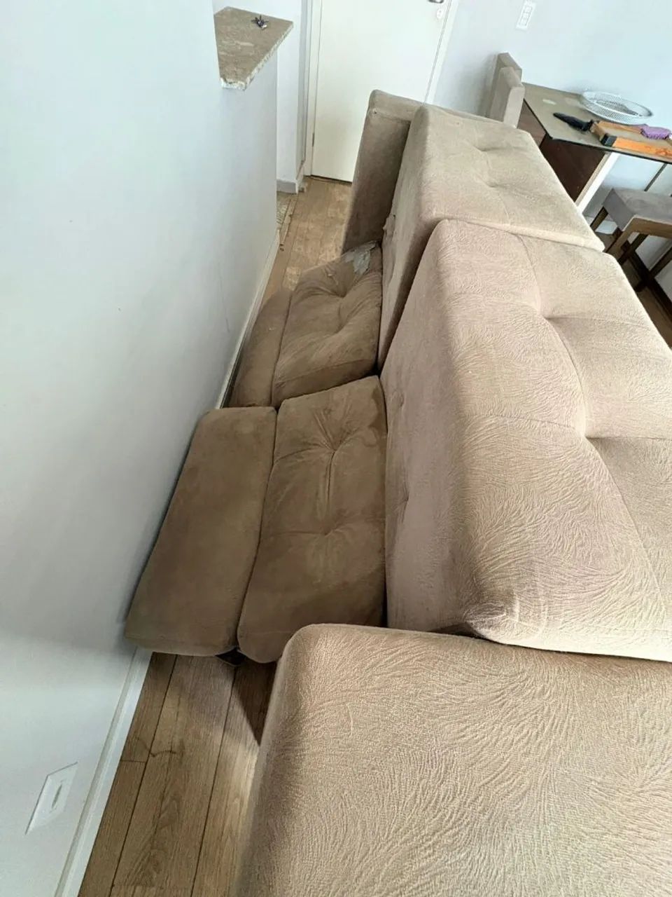 SOFÁ RETRÁTIL 4 LUGARES 
