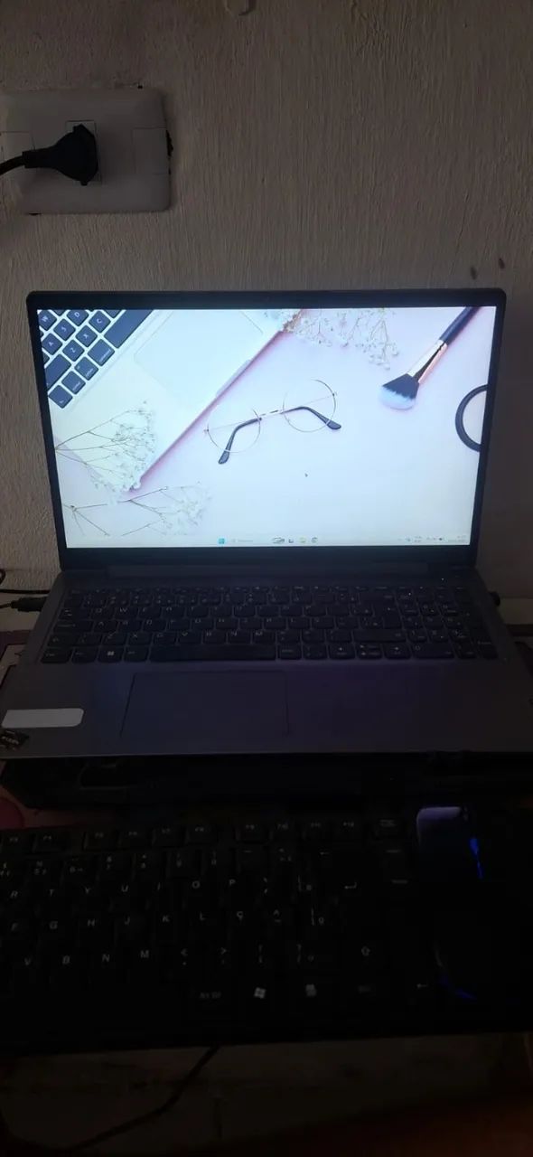 Notebook Lenovo Ryzen 5 5700u