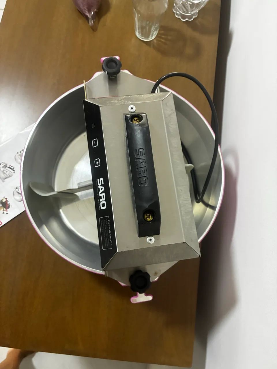 Panela mexedora de doces e massas