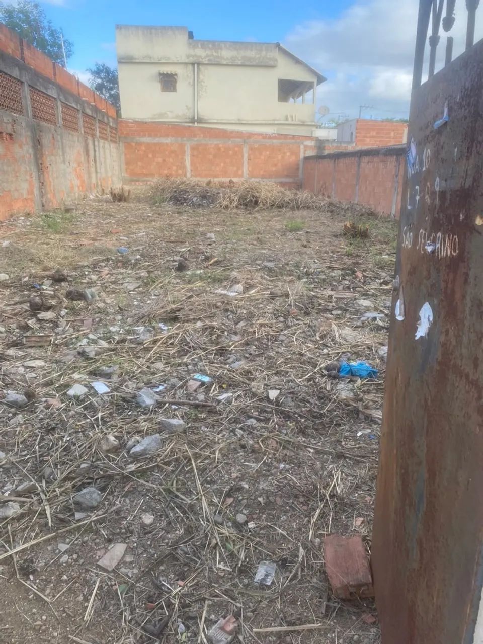 Vendo um Terreno 8/30 - Foto 2