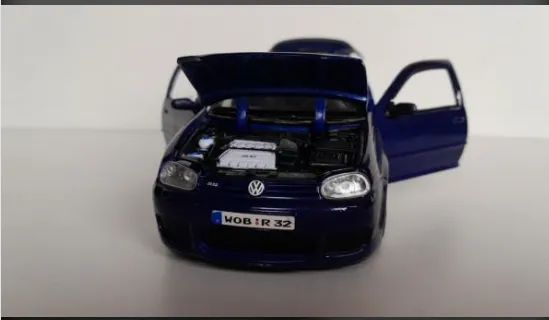 Miniatura Volkswagen Golf R32 Escala 1:24 - Foto 2