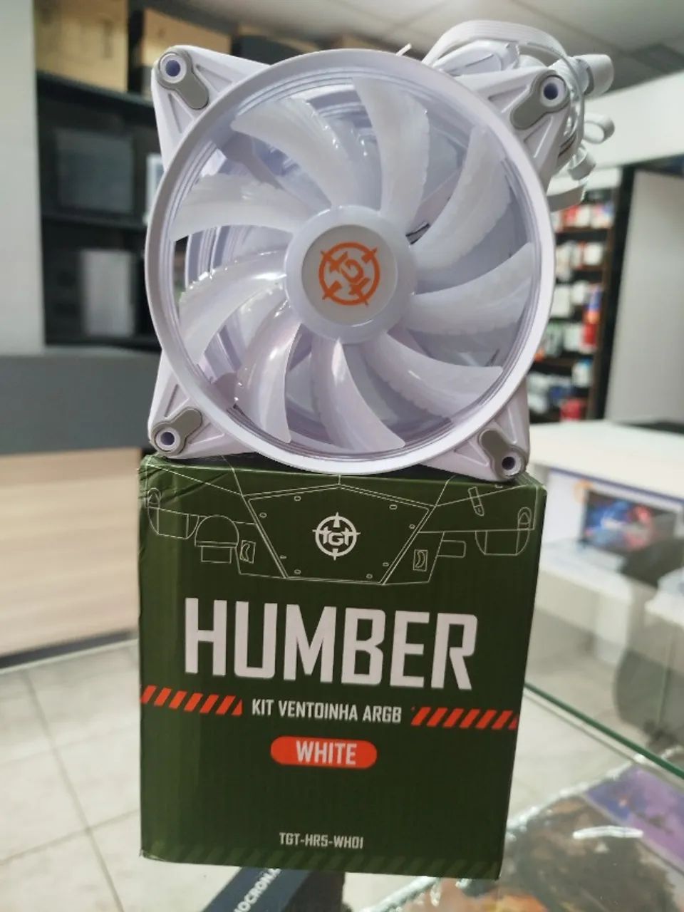 Kit Fan Humber White