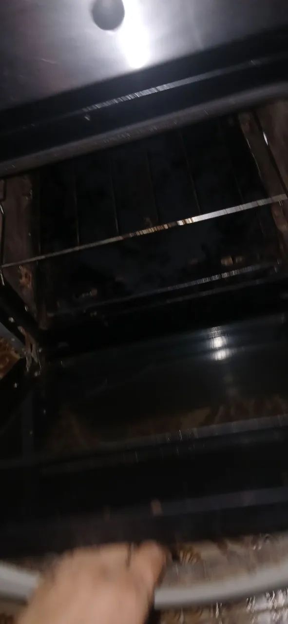 Fogão geladeira cama cômoda cômoda de roupa três puffs - Foto 4