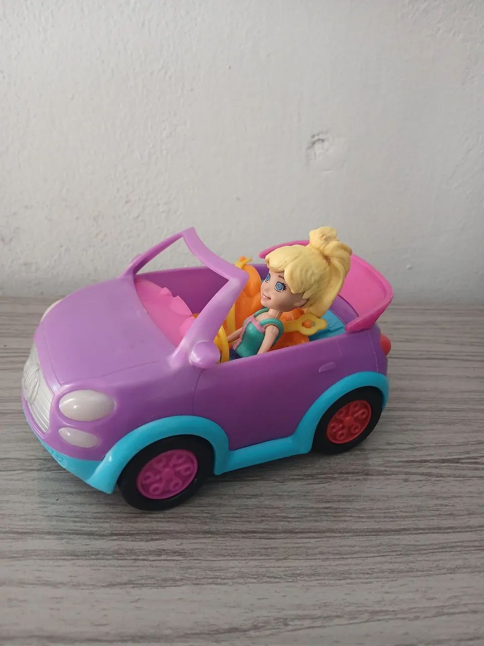 Carro conversível Polly Pocket