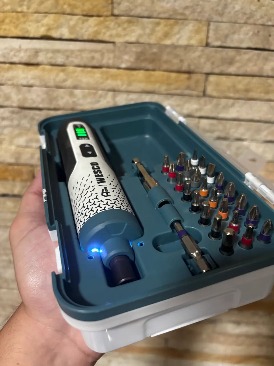 Parafusadeira A Bateria 3,6v C/ Estojo E 26 Acessórios Wesco