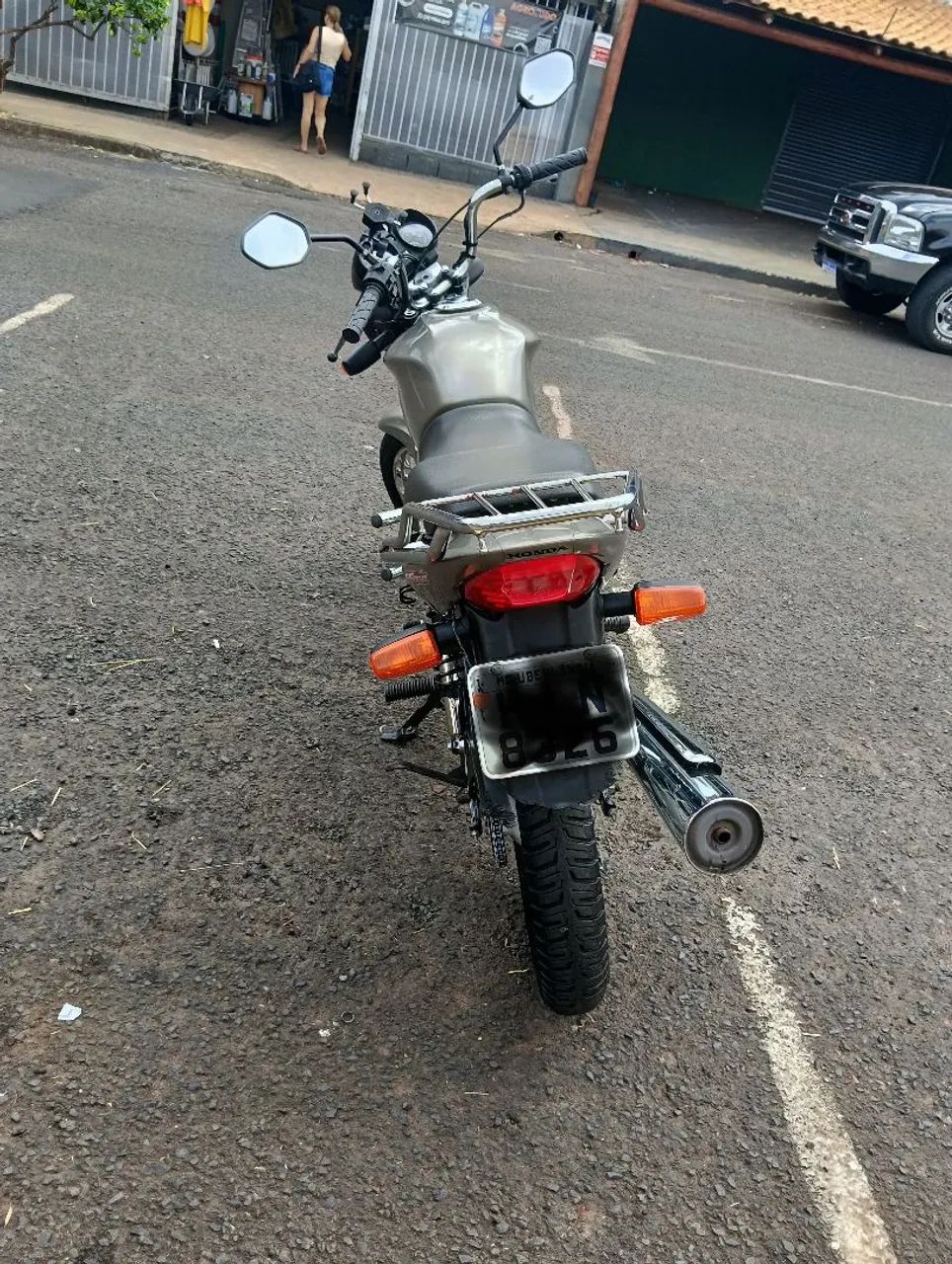 Titan 150 KS muito nova - Foto 4