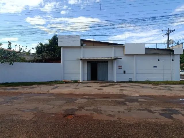Aluga-se Galpão Comercial 180m2