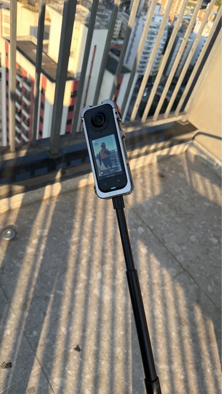 Insta 360 X5 - com acessorios - Foto 4
