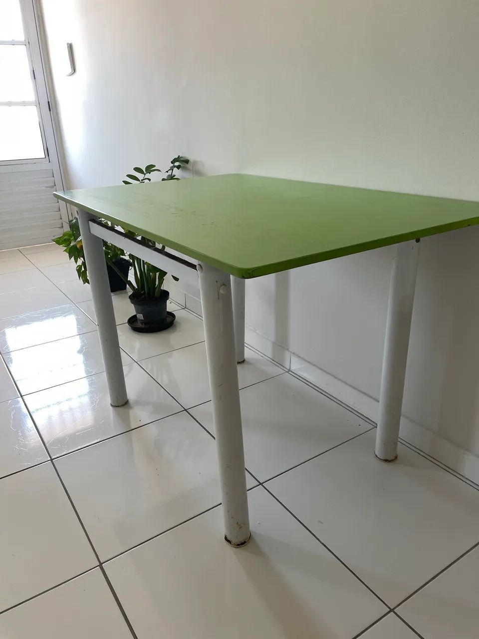 Mesa 120cm tampo pedra de granito 