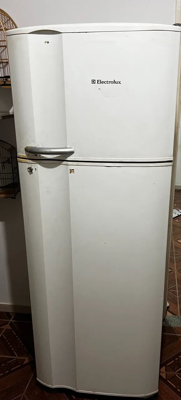 Vendo geladeira Electrolux  - Foto 2
