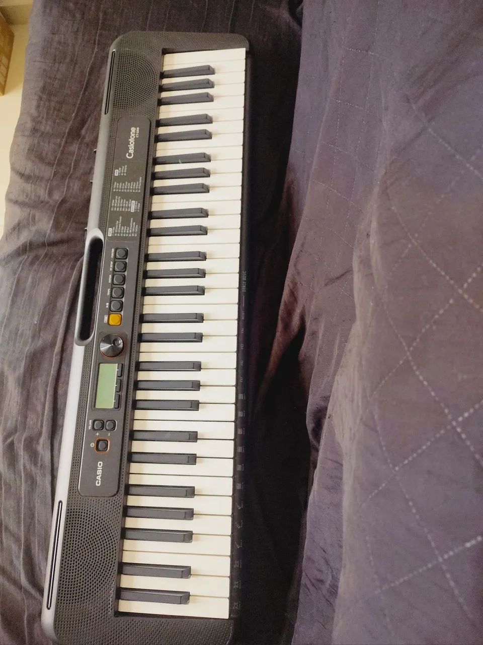 Vendo excelente teclado  - Foto 2