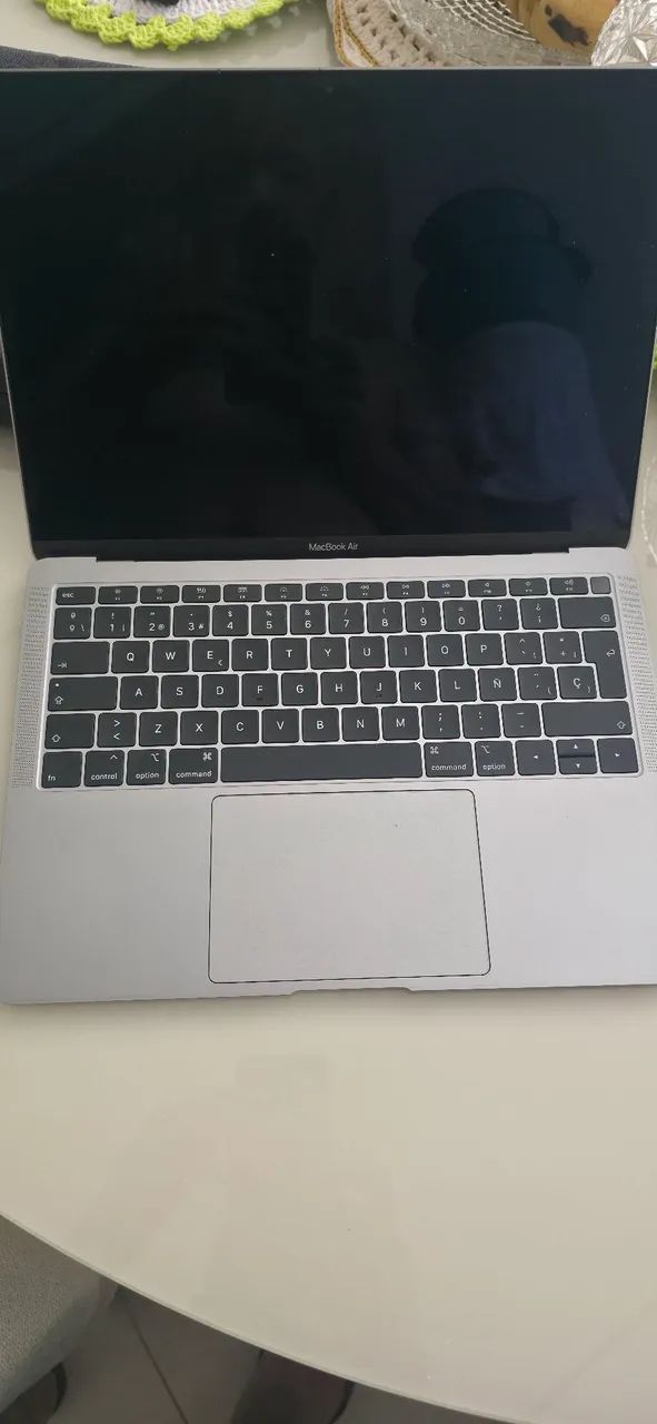 MacBook Air Retina 13 p. 2019 - Foto 4