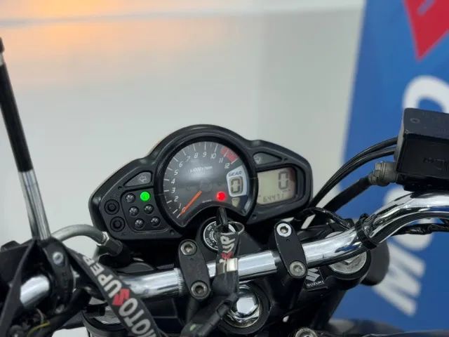 Suzuki Gladius 650 2016 - Foto 4