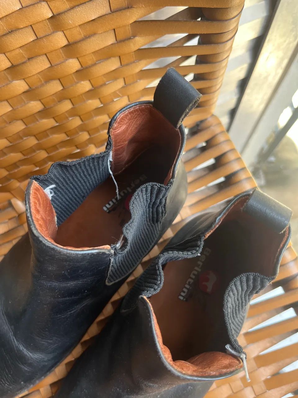 BOTA EM COURO  - Foto 3