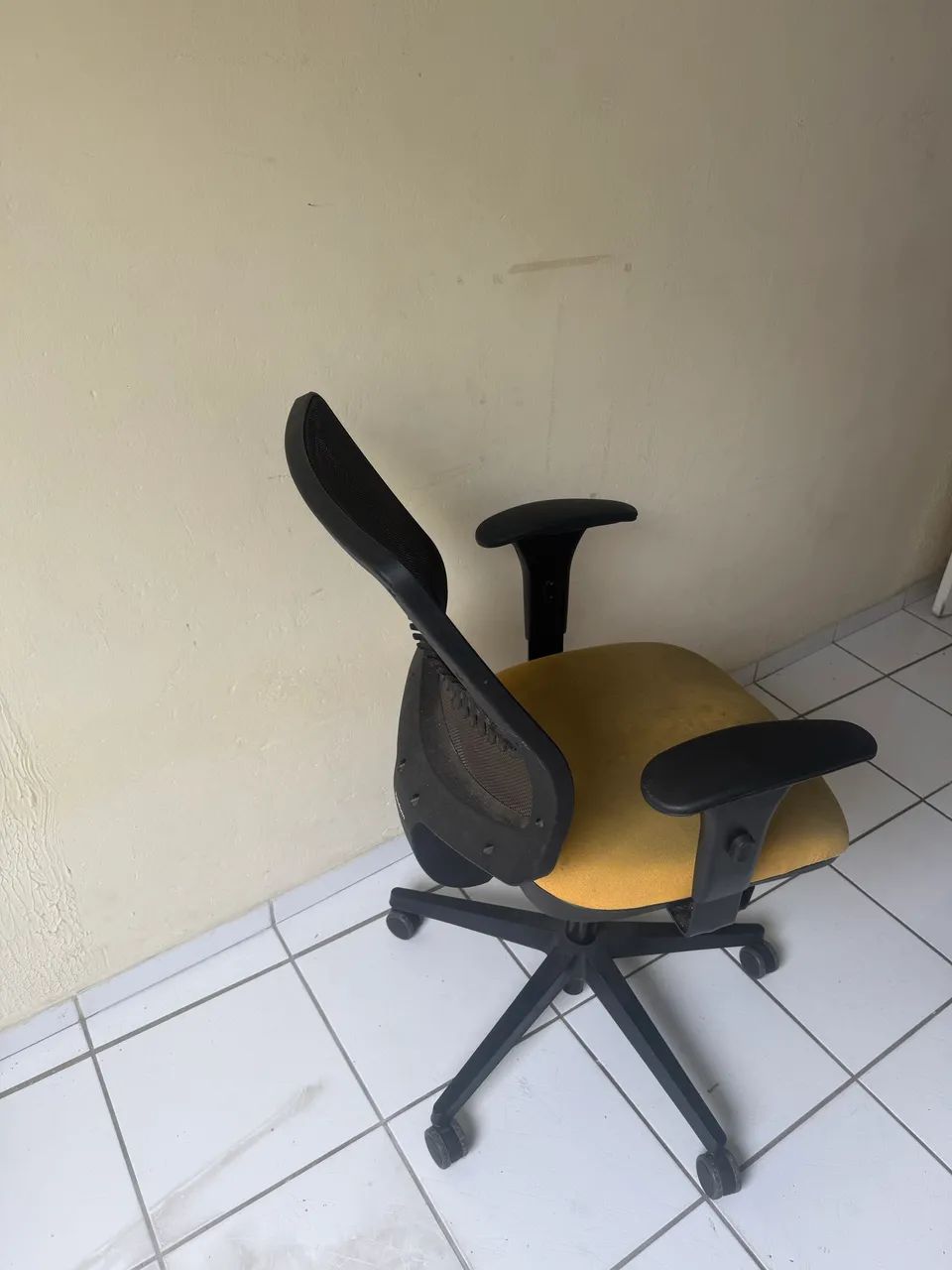 Vendo cadeira de escritório Flexform - Foto 2