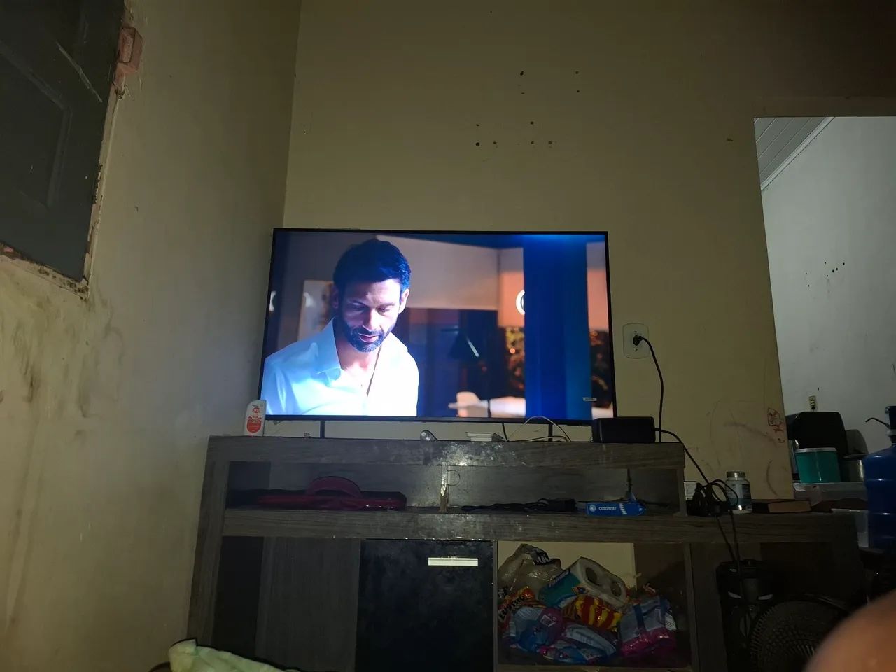 Vendo uma televisão 