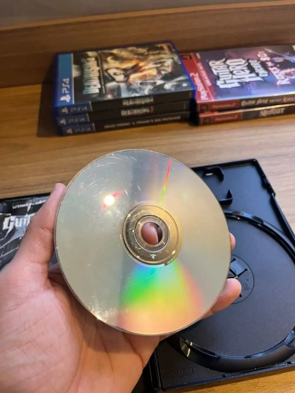 Jogo PS2 -Guitar Hero 2 (Capa e manual danificado) - Foto 4