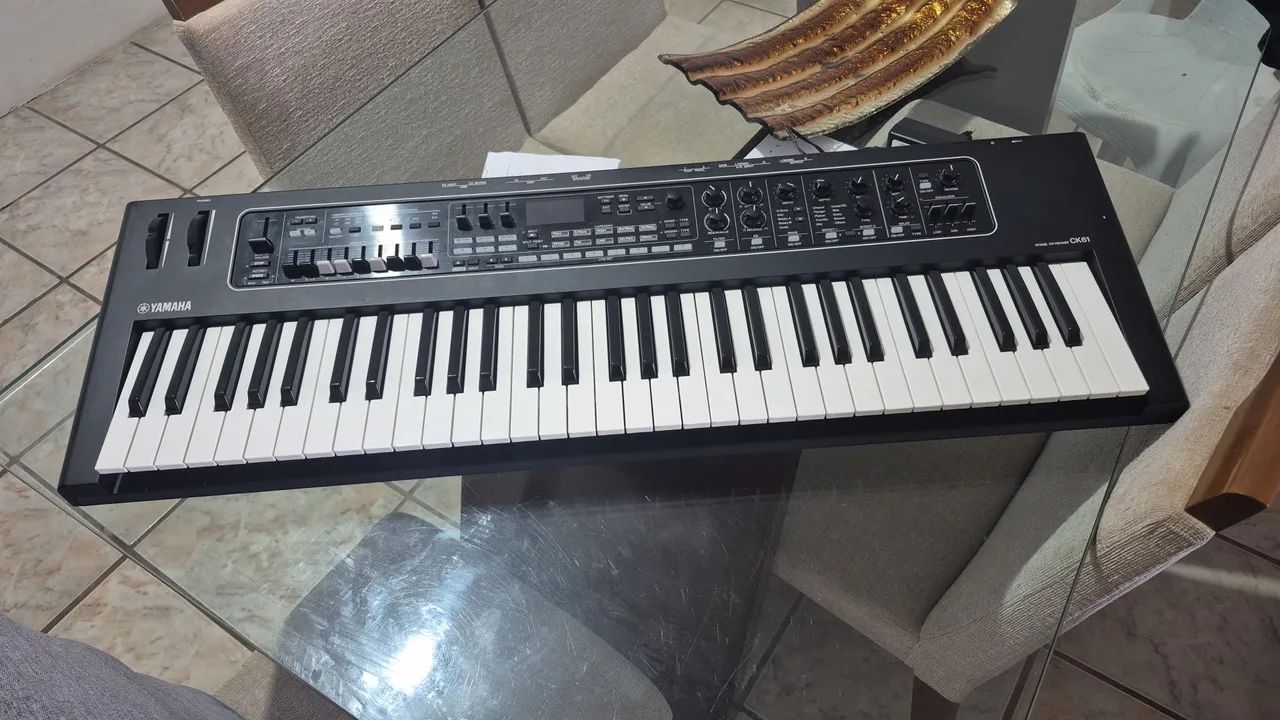 Yamaha CK61 - Foto 2