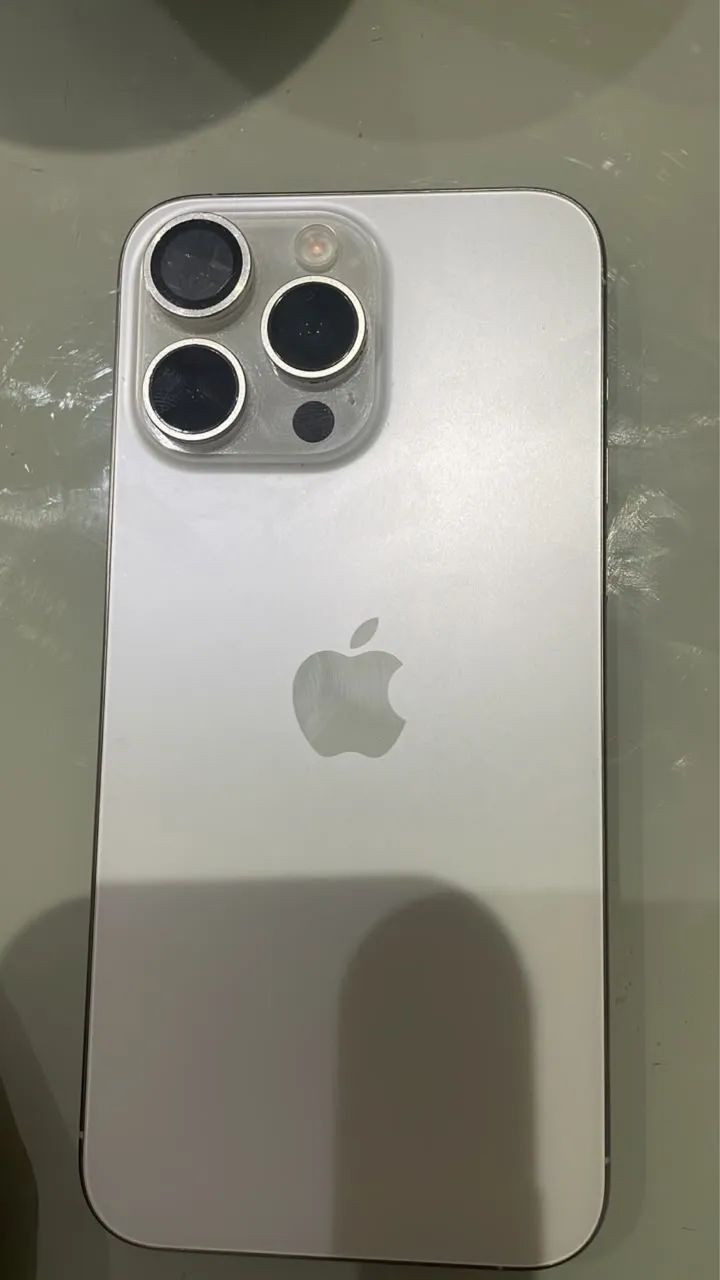 iPhone 15 pro max ainda na garantia 