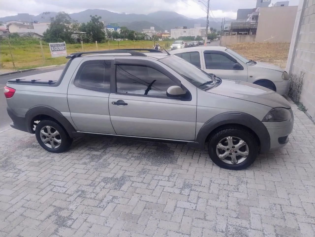 Fiat Strada Trekking 1.6 16V Flex CD 2016 - Foto 2