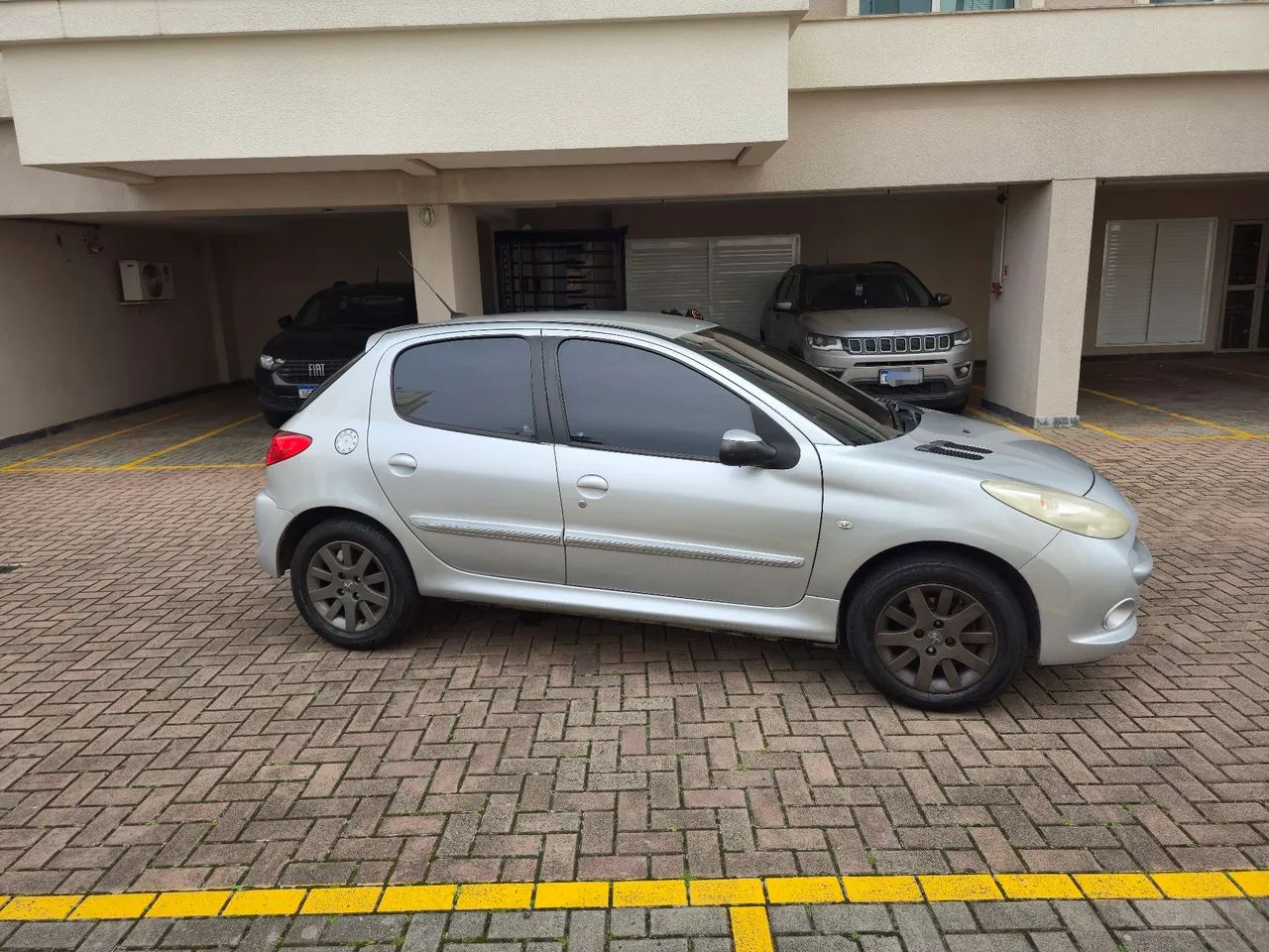 Peugeot 207 XS 1.6 Flex 16V 5p, foto 4 de 11