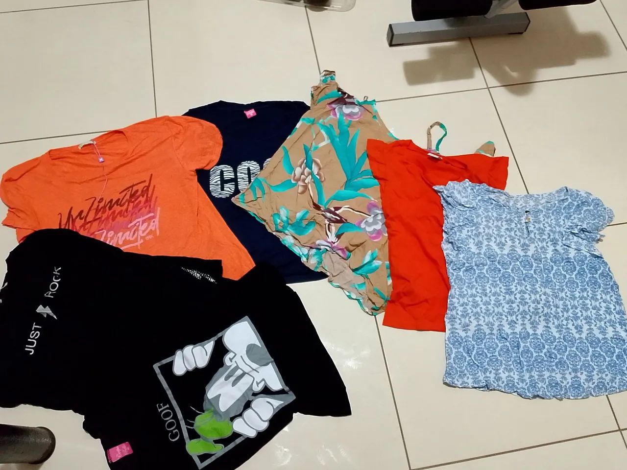 Lote de blusas tamanho P e M 