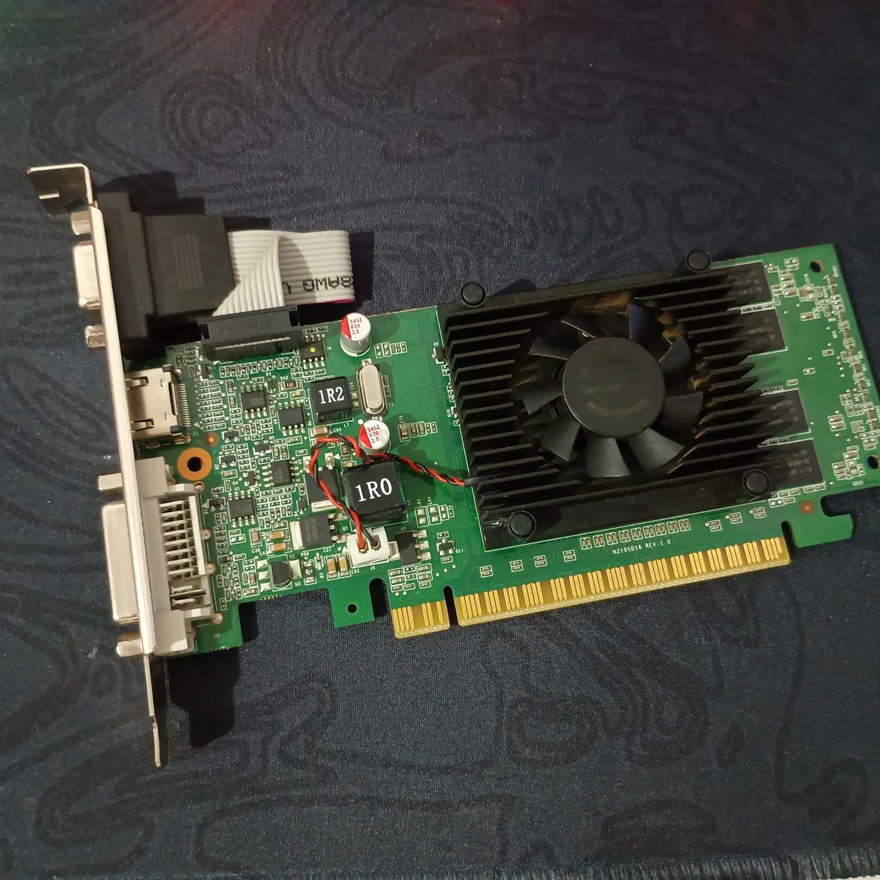 Gt 210 1GB - Foto 2