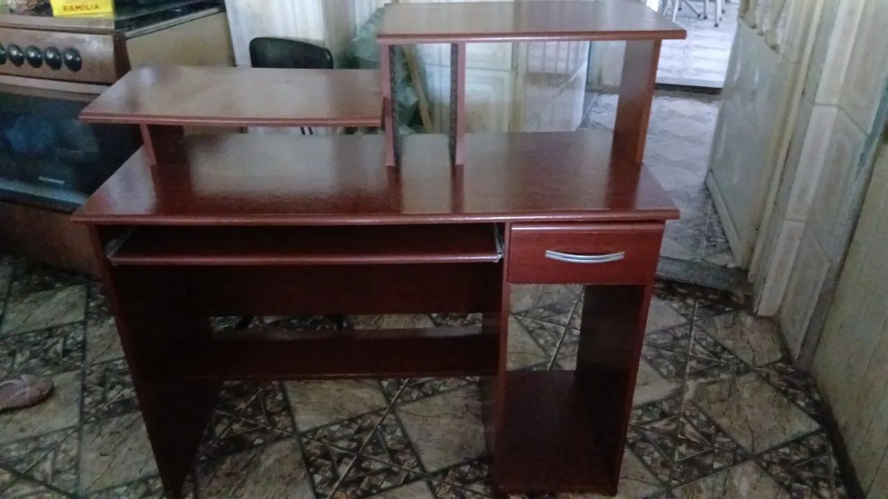 Estante e mesa de computador usadas - Foto 3