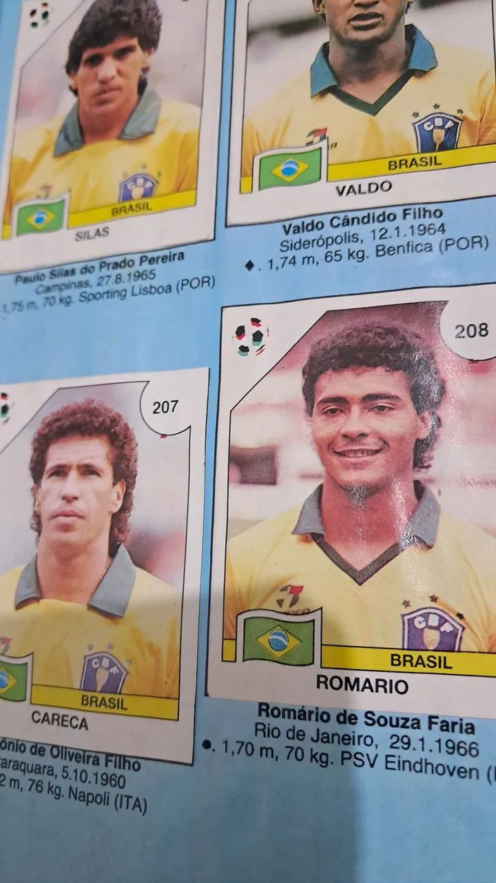 Álbum de figurinhas da copa de 90  - Foto 3