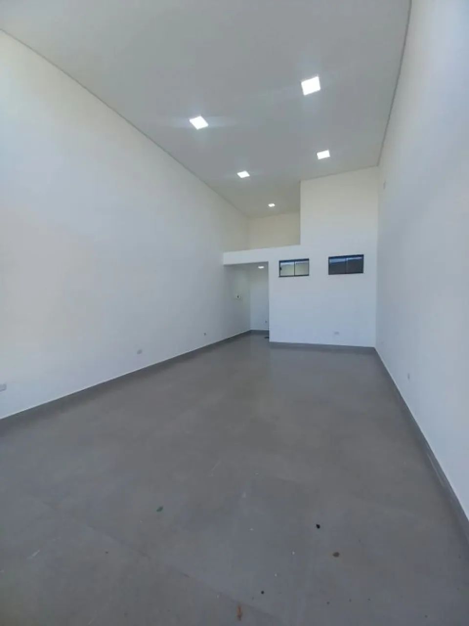 Sala comercial com 50m², oferecendo um ambiente versátil e funcional para diferentes tipos - Foto 2