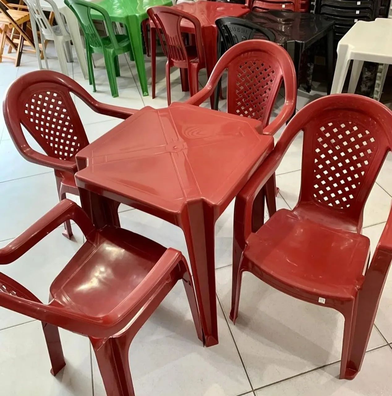 Conjunto de mesa - Kit com 4 cadeiras encostos altos 