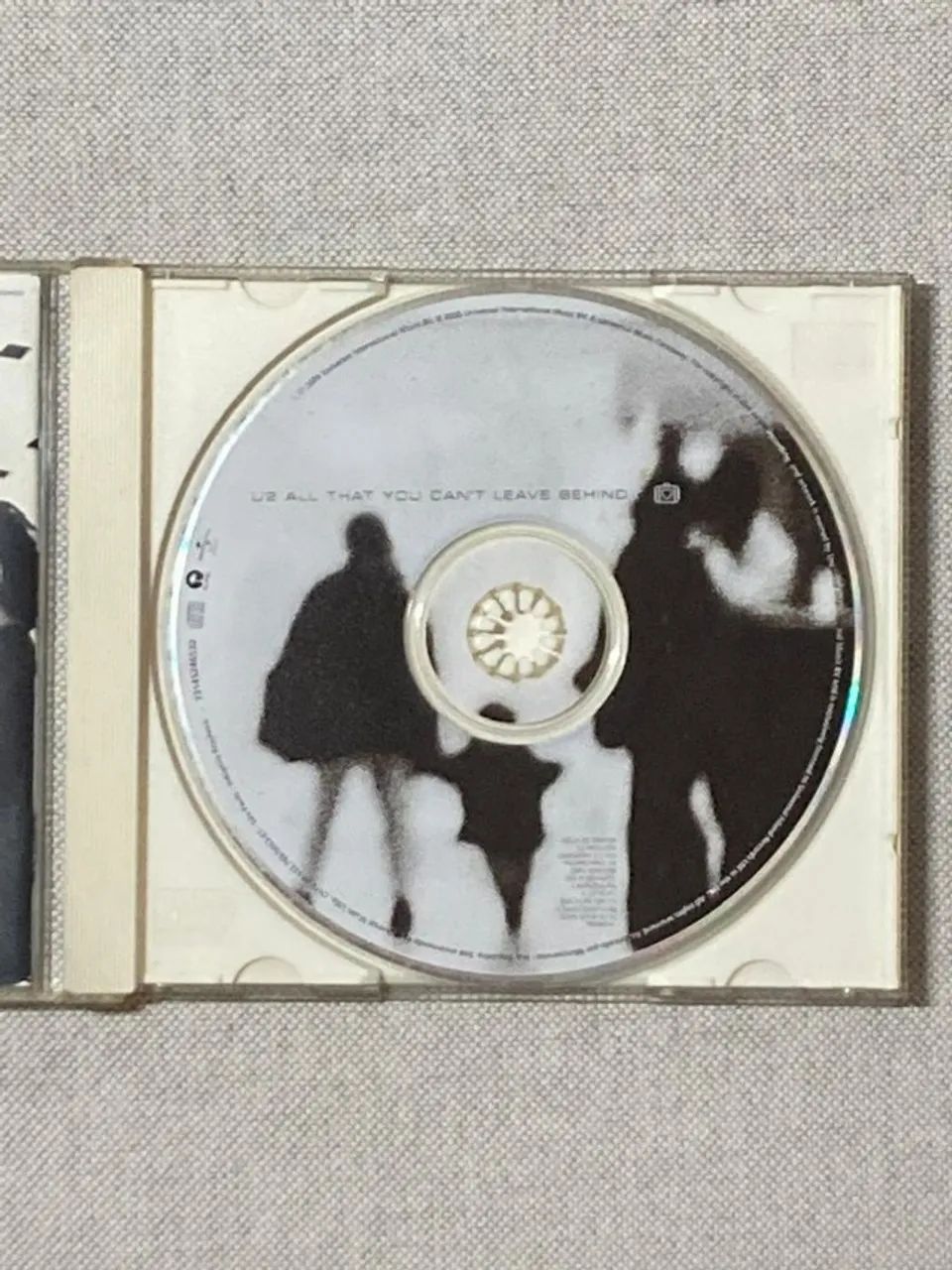 CD U2 - "All that you can't leave behind" - impecável - Foto 3