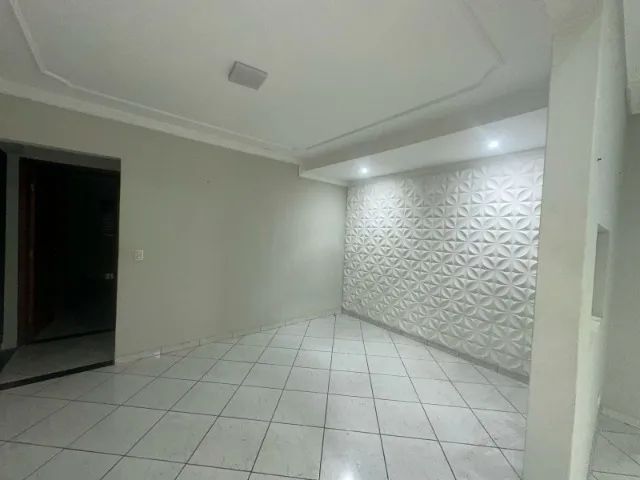 Alugo casa  no Parati, imóvel amplo