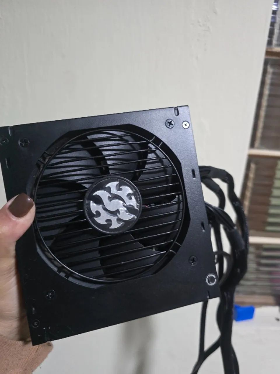 Fonte 650W XPG 80 PLUS GOLD full modular - Foto 2