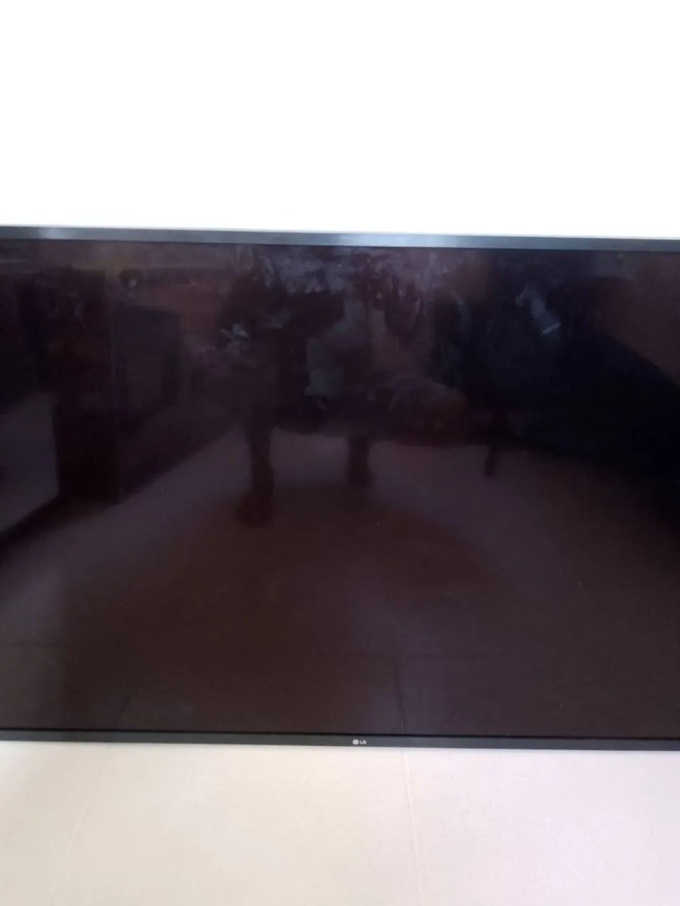 TV LG 60 Pol SMART TV com defeito 