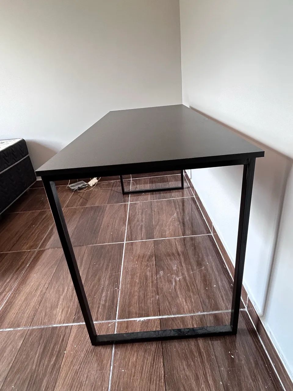 Mesa de Escritório Industrial Preta  - Foto 4