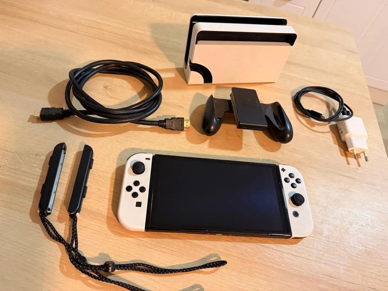 Nintendo Switch OLED com acessórios cabos e Dock - Foto 2